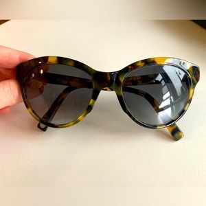 Tortoise Warby Parker Sunglasses 😎